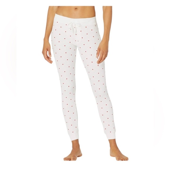 Plush Thermal Heart Pajama + Scrunchie Set White & Red - Picture 4 of 7